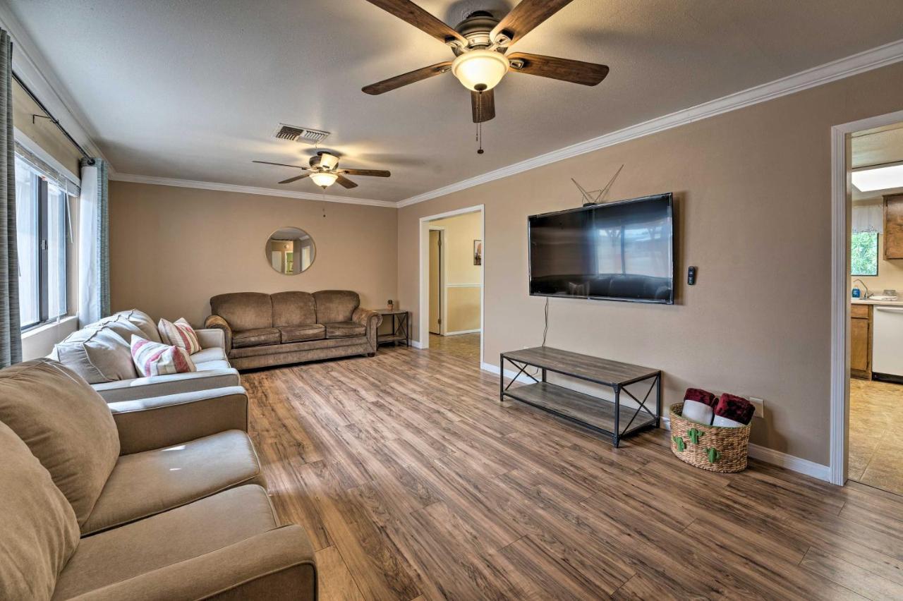 Updated Family Home - 2 Blocks To Colorado River! Bullhead City Luaran gambar
